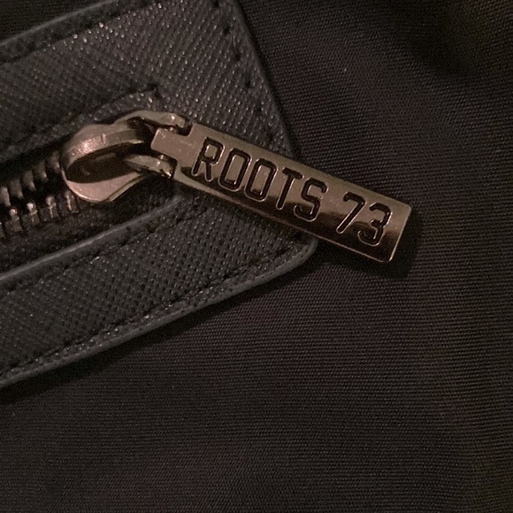 Navy blue nylon roots crossbody - Picture 2 of 8